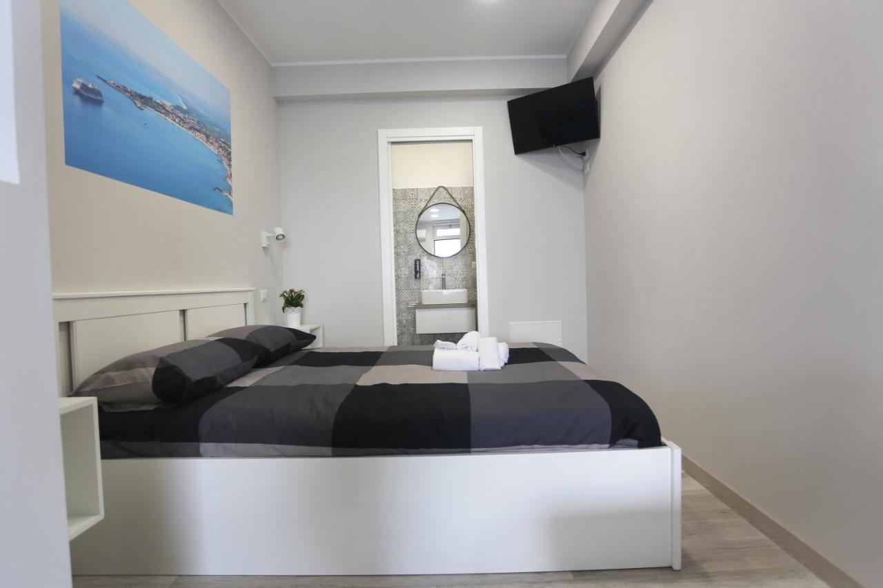 Ag Luxury Rooms Giardini Naxos Ngoại thất bức ảnh