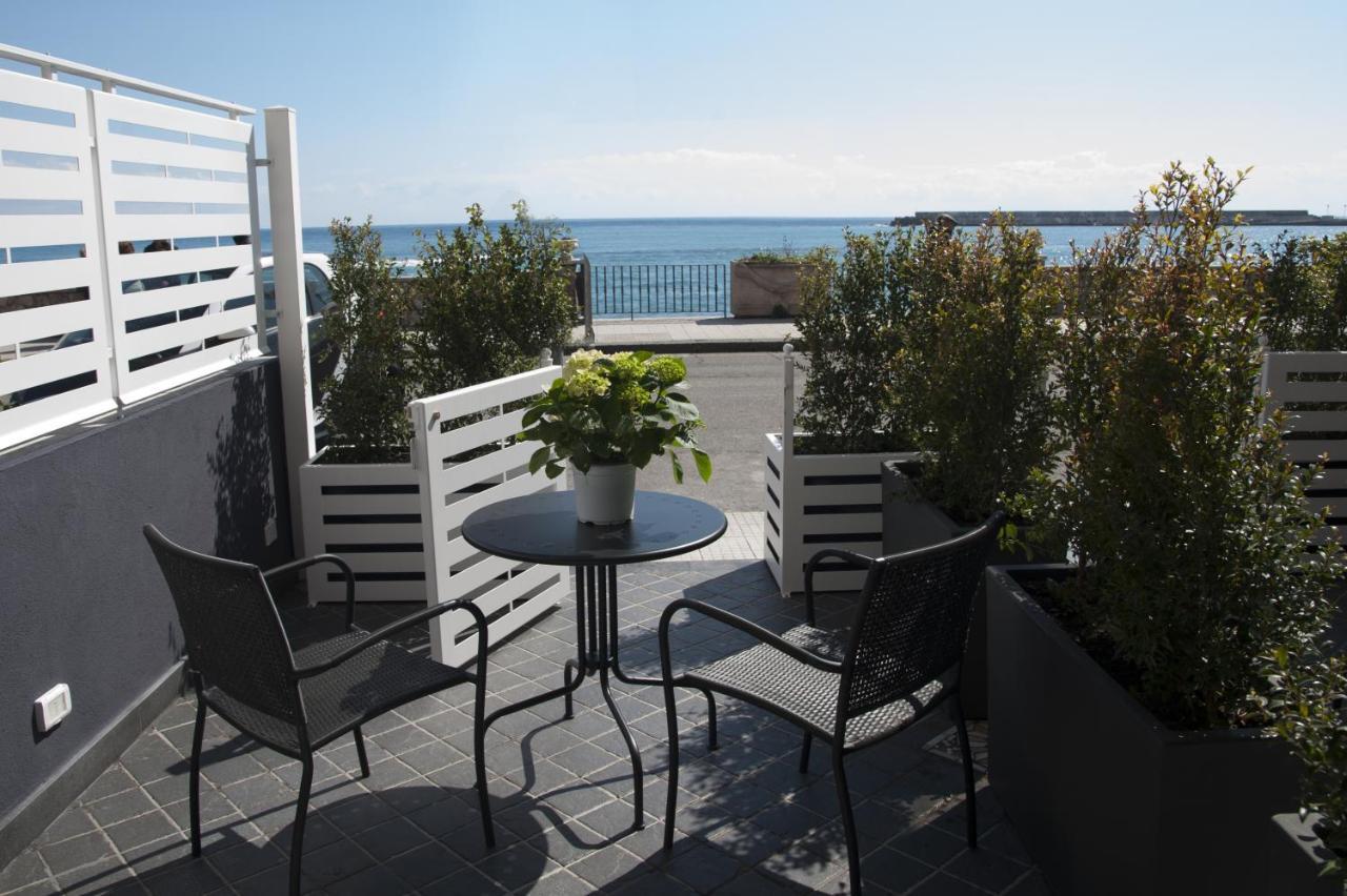 Ag Luxury Rooms Giardini Naxos Ngoại thất bức ảnh