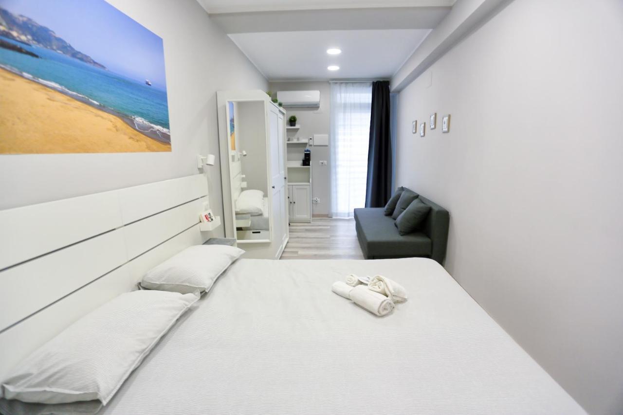 Ag Luxury Rooms Giardini Naxos Ngoại thất bức ảnh