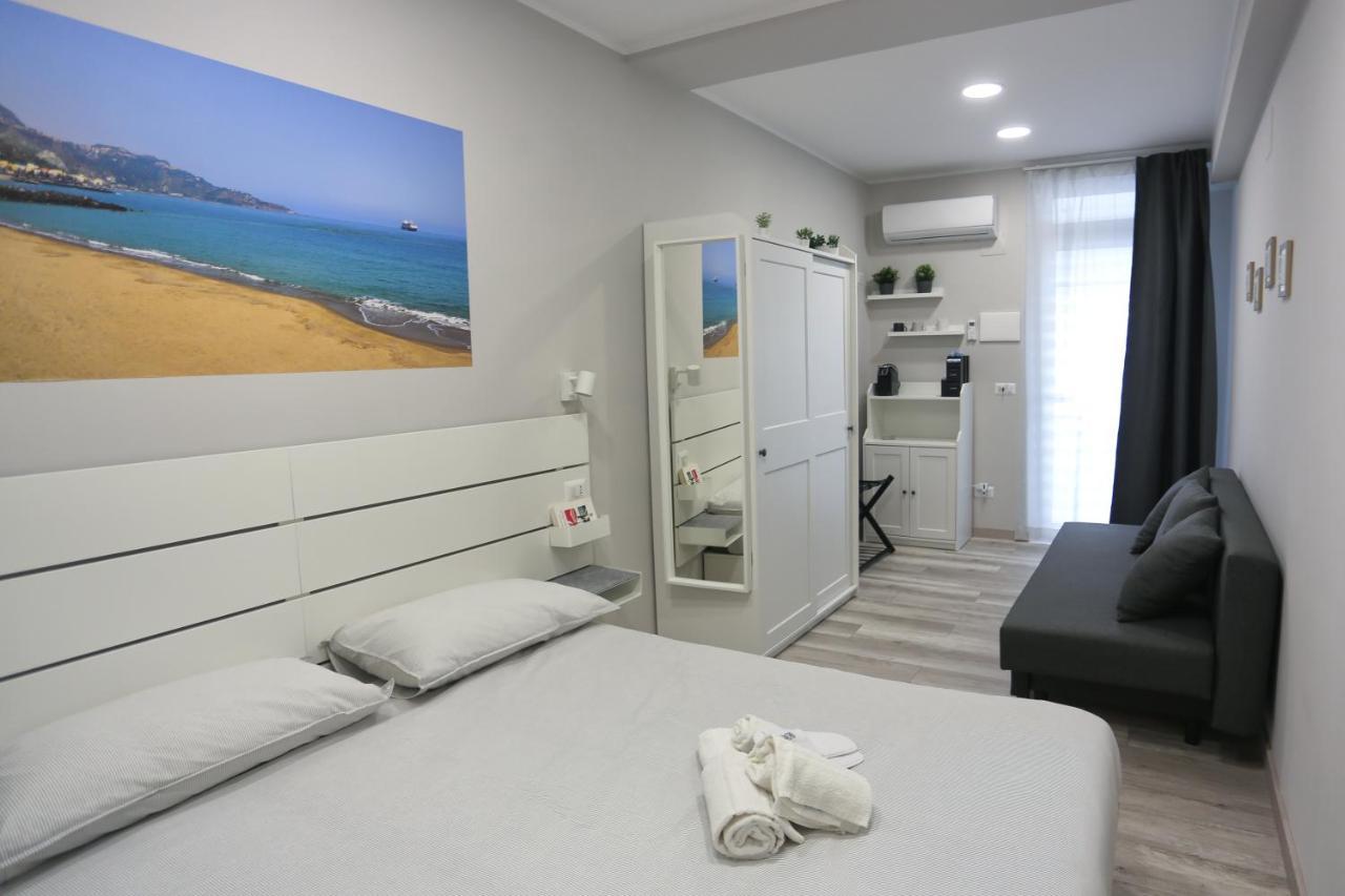 Ag Luxury Rooms Giardini Naxos Ngoại thất bức ảnh