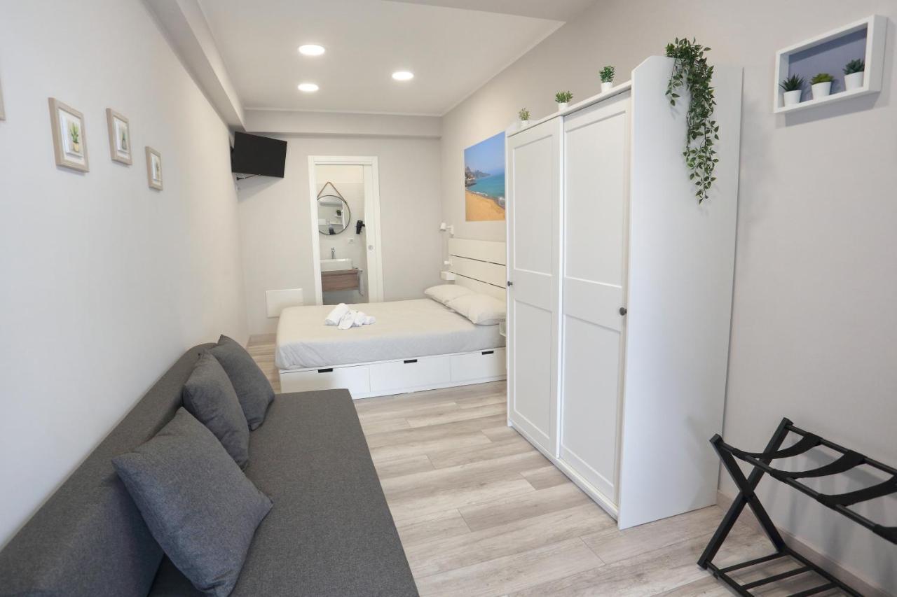 Ag Luxury Rooms Giardini Naxos Ngoại thất bức ảnh