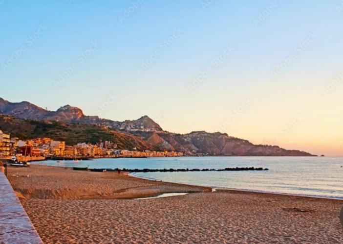 Ag Luxury Rooms Giardini Naxos Ngoại thất bức ảnh